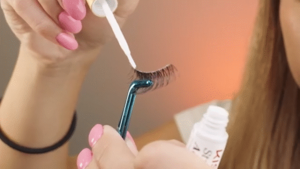 KISS Clear Strip Lash Adhesive With Aloe